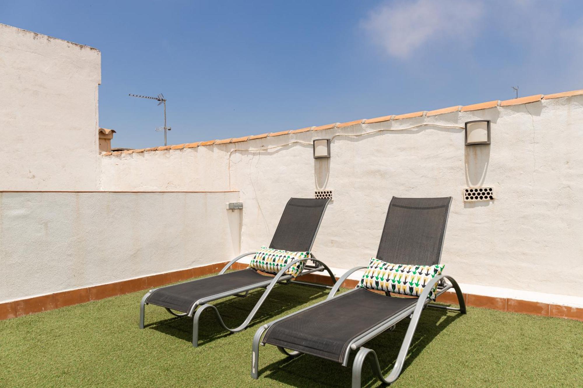Апартаменти C103 - Sunny Terrace, Old Town Views Малага Екстер'єр фото