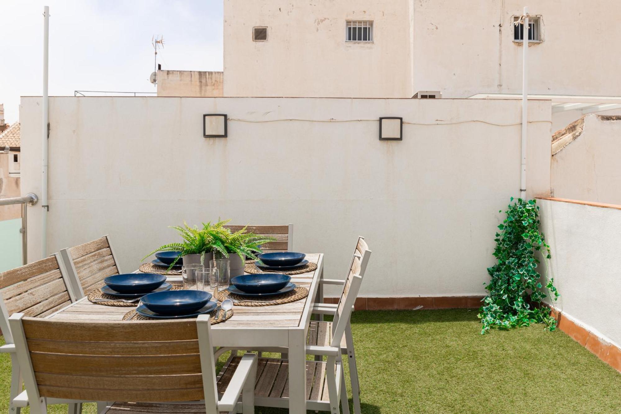 Апартаменти C103 - Sunny Terrace, Old Town Views Малага Екстер'єр фото